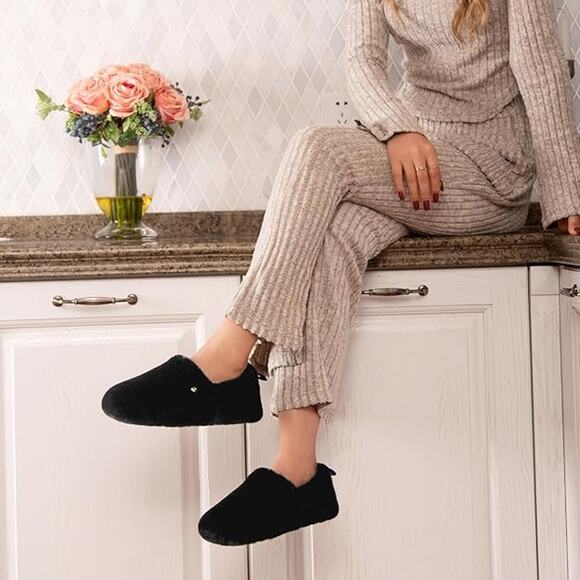 Women's Closed Back Slippers Faux Wool Soft Lightweight Non Slip House Black - Picture 5 of 5